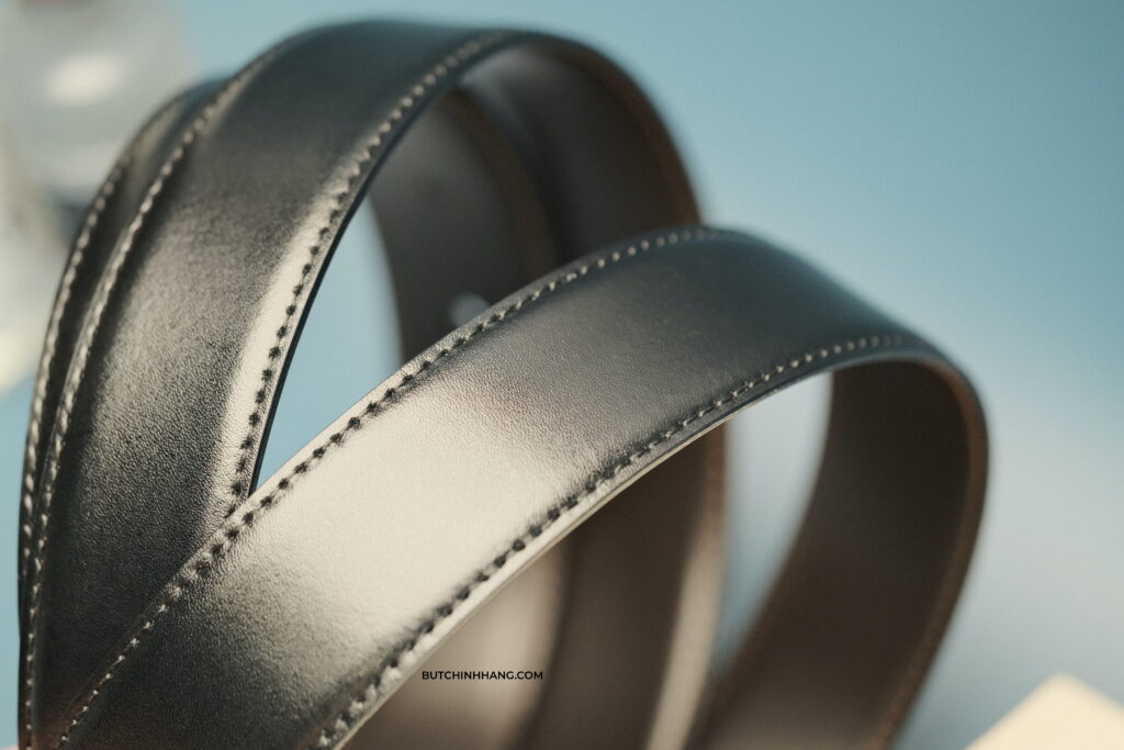Sơn mài trên thắt lưng - Montblanc Reversible Chrome Tanned Leather Belt và màu đen gợi cảm  C4EB8280 D428 4859 80AA B129FC3E686F 1 201 a