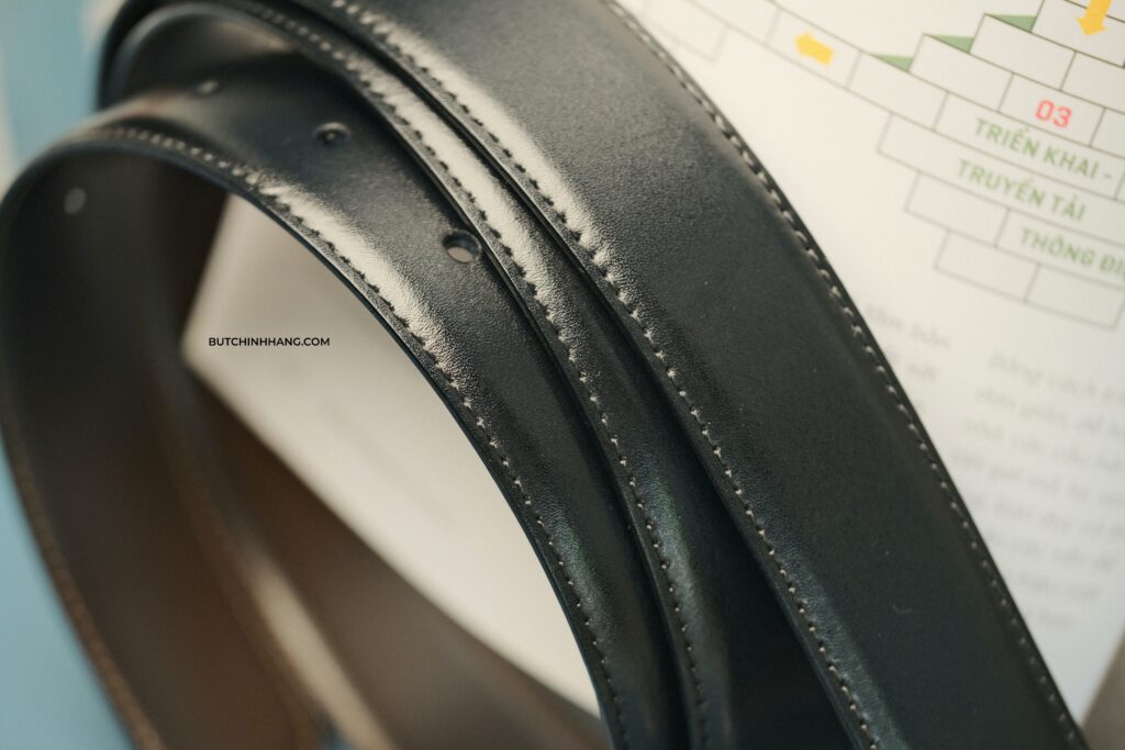 Sơn mài trên thắt lưng - Montblanc Reversible Chrome Tanned Leather Belt và màu đen gợi cảm  DSCF7377