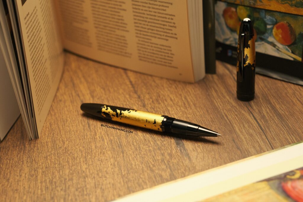 Nghệ thuật tỉ mỉ trên từng lá vàng - Mẫu bút bi Montblanc Meisterstuck Solitaire Calligraphy Gold Leaf đầy sắc sảo DSCF8192