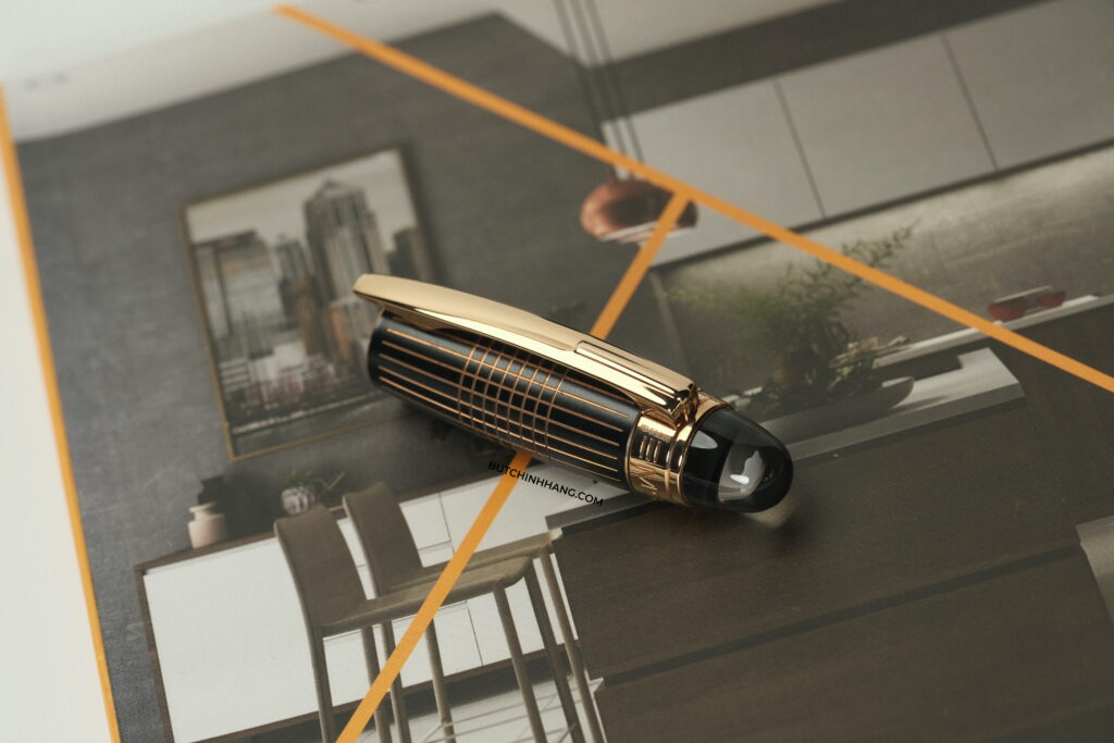 Mẫu bút máy hiện đại và sang trọng - Montblanc Starwalker Red Gold Metal Fountain Pen DSCF8400