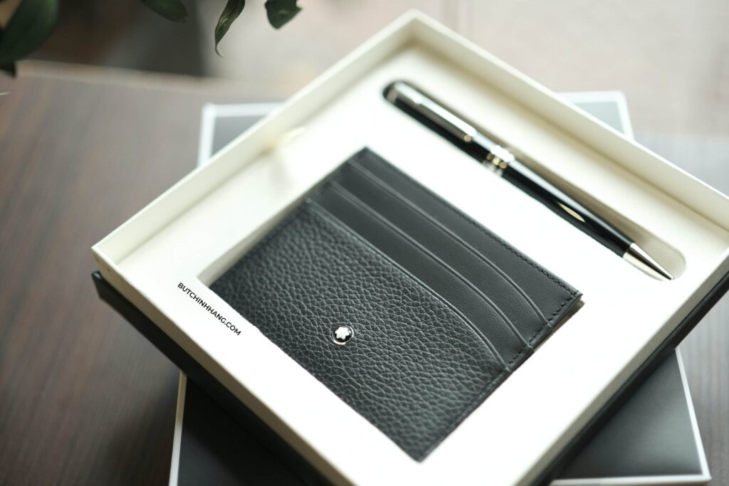 Bộ quà tặng Montblanc bút ký và ví namecard đơn giản, phù hợp với mọi người - bo qua tang montblanc but ky va vi namecard don gian phu hop voi moi nguoi 2