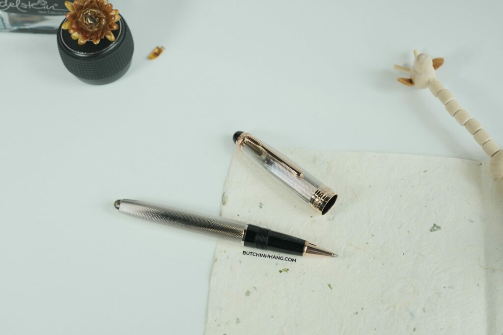 Bút Montblanc Meisterstuck Solitaire Legrand 75th Anniversary Limited Edition 1924 Rollerball Pen - Mẫu bút vô cùng hiếm thấy trên thị trường - but montblanc meisterstuck solitaire legrand 75th anniversary limited edition 1924 rollerball pen mau but vo cung hiem thay tren thi truong 3
