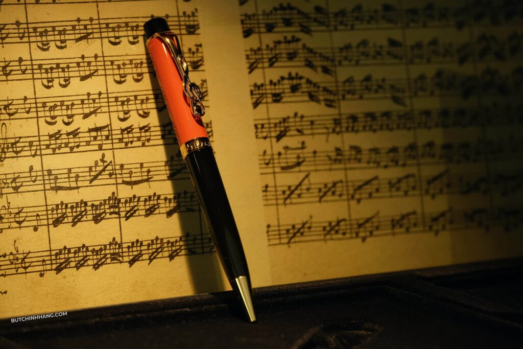 Đỏ Coral - màu đỏ đặc biệt trên mẫu bút Montblanc Donation Pen Johann Sebastian Bach Limited Edition - do coral mau do dac biet tren mau but montblanc donation pen johann sebastian bach limited edition