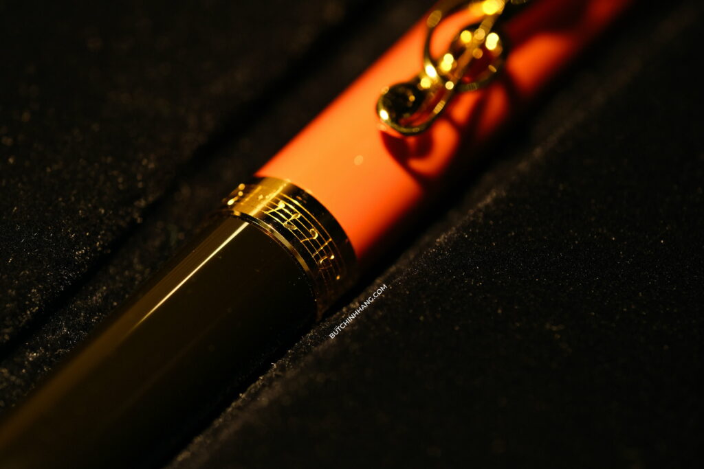 Đỏ Coral - màu đỏ đặc biệt trên mẫu bút Montblanc Donation Pen Johann Sebastian Bach Limited Edition - do coral mau do dac biet tren mau but montblanc donation pen johann sebastian bach limited edition 2