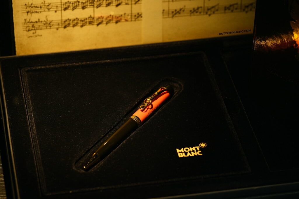 Đỏ Coral - màu đỏ đặc biệt trên mẫu bút Montblanc Donation Pen Johann Sebastian Bach Limited Edition - do coral mau do dac biet tren mau but montblanc donation pen johann sebastian bach limited edition 3