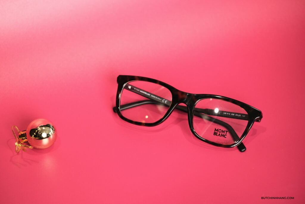 Montblanc Rectangular Eyeglasses frames are suitable for both men and women - gong kinh montblanc rectangular eyeglasses phu hop cho ca nam va nu