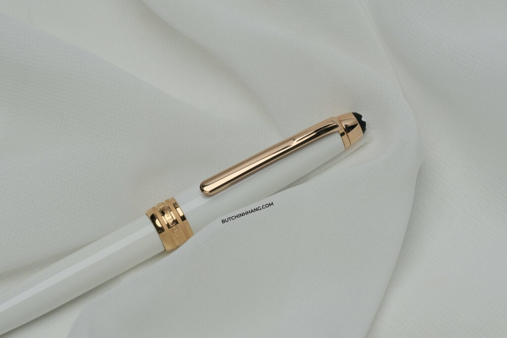 Mẫu bút bi trắng tinh khôi Montblanc Meisterstuck White Solitaire Red Gold Classique - mau but bi trang tinh khoi montblanc meisterstuck white solitaire red gold classique 4