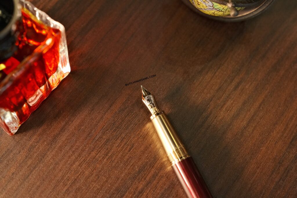 Mẫu bút máy cao cấp của dòng Montblanc Meisterstuck Le Petit Prince & Planet Doue - mau but may cao cap cua dong montblanc meisterstuck le petit prince amp planet doue 2
