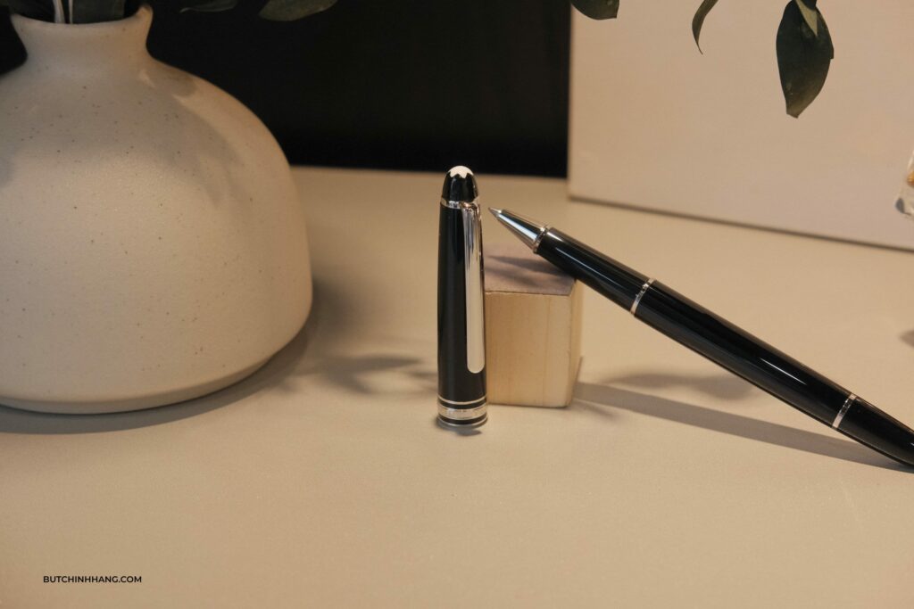 Montblanc Meisterstuck Classique Platinum Plated Rollerball Pen - mẫu bút với thiết kế mà Montblanc luôn tự hào - montblanc meisterstuck classique platinum plated rollerball pen mau but voi thiet ke ma montblanc luon tu hao 2