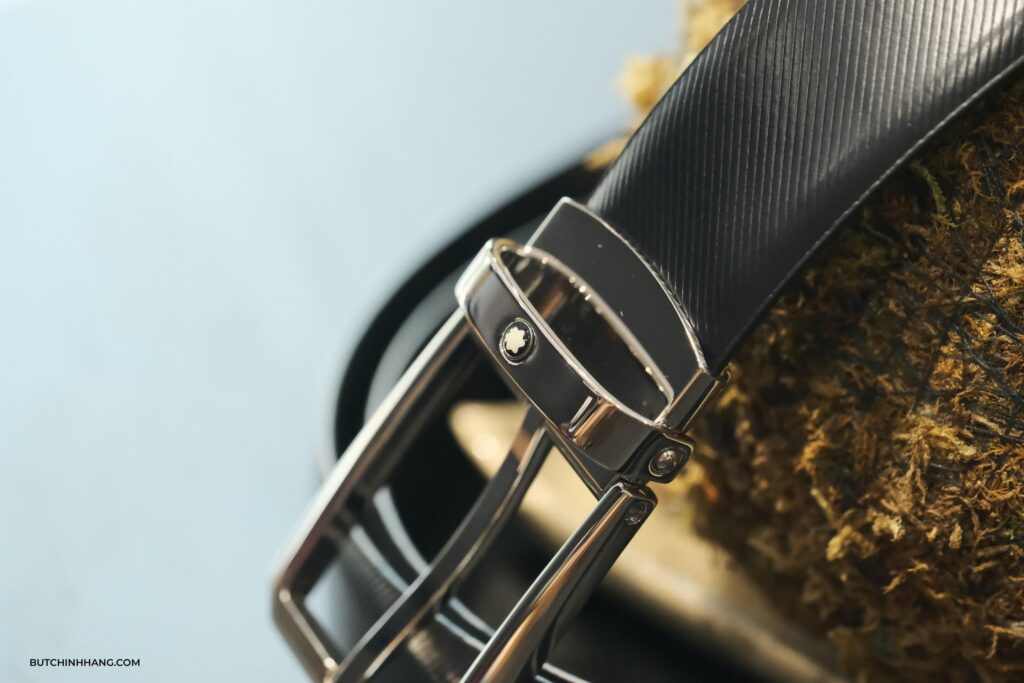 Thắt lưng Montblanc Rectangular Blue Trapeze Buckle Belt cùng màu xanh trầm đặc biệt - that lung montblanc rectangular blue trapeze buckle belt cung mau xanh tram dac biet 1
