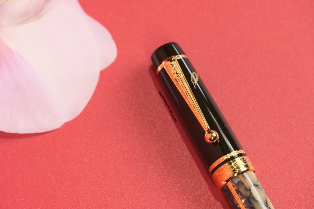 Vẻ đẹp đặc biệt đến từ mẫu bút Montblanc Alexandre Dumas Writers Edition Limited Ballpoint Pen (Phiên bản chữ ký Dumas Cha) - ve dep dac biet den tu mau but montblanc alexandre dumas writers edition limited ballpoint pen phien ban chu ky dumas cha