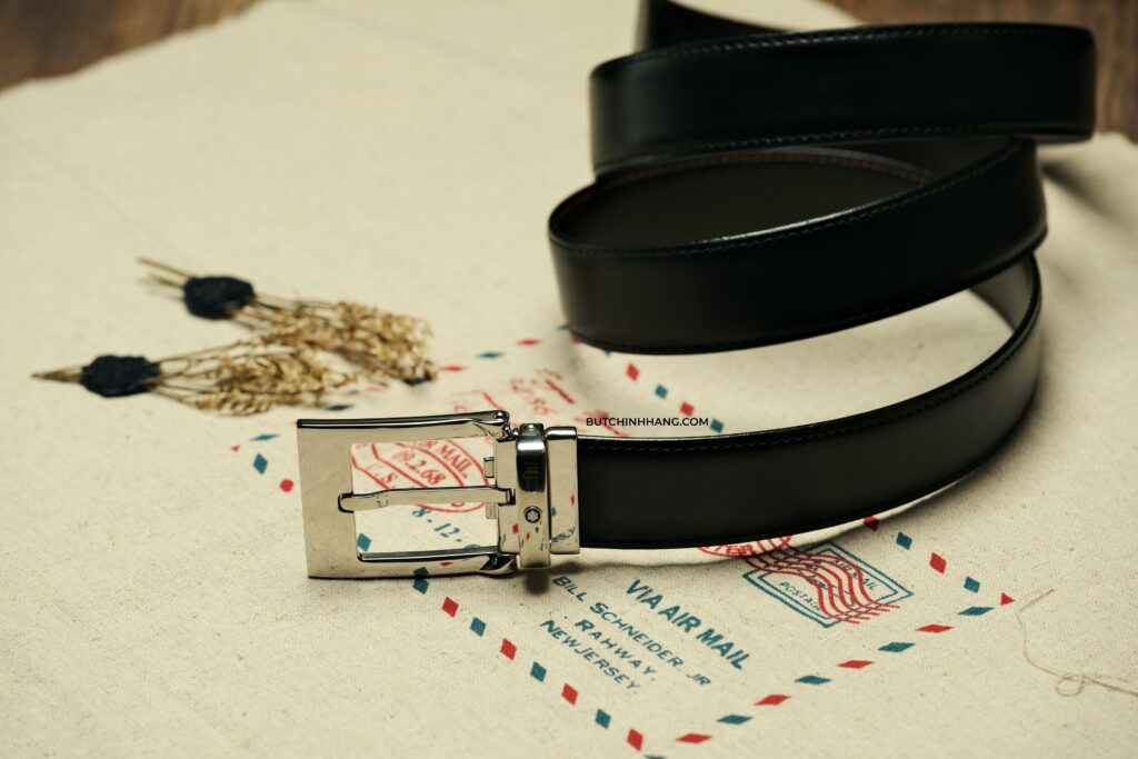 Montblanc Reversible Calfskin Leather Belt - Mẫu thắt lưng mặt vuông với sức hút mãnh liệt - DSCF9044