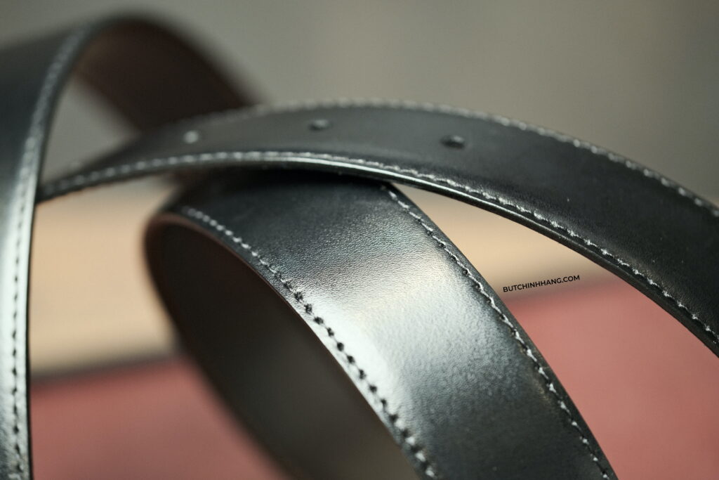 Mẫu thắt lưng công sở với sắc vàng hồng sang trọng đến từ thương hiệu Montblanc - DSCF9080