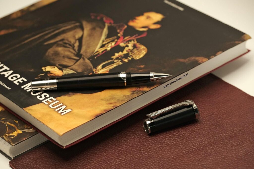 Những mẫu bút bi nước Montblanc hiện đang có mặt tại cửa hàng Bút Chính Hãng - nhung mau but bi nuoc montblanc hien dang co mat tai cua hang but chinh hang 3