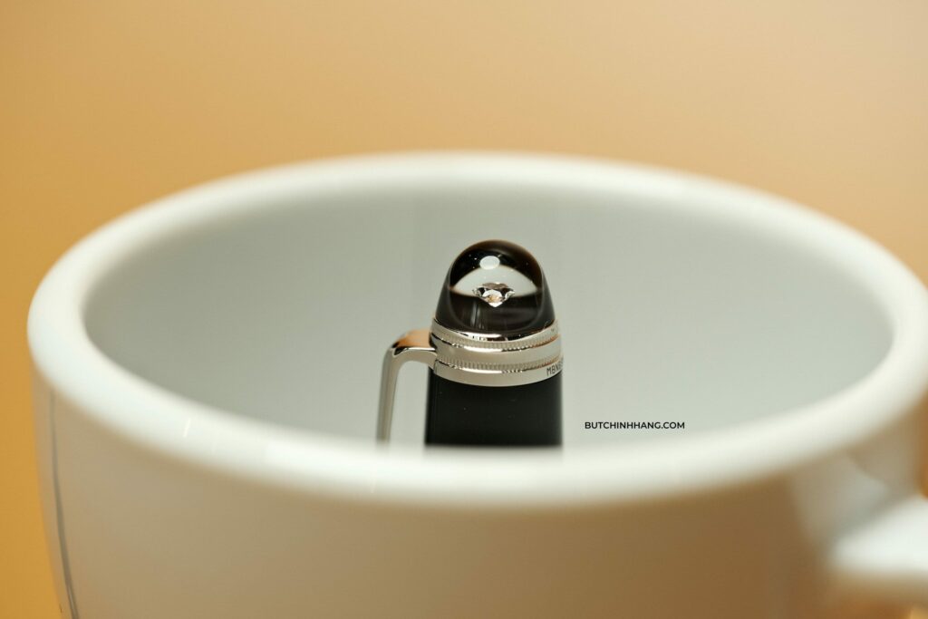 Viên kim cương cao cấp và mẫu bút nhỏ nhắn Montblanc Meisterstück Mozart Diamond (Mini) - vien kim cuong cao cap va mau but nho nhan montblanc meisterstuck mozart diamond mini 1