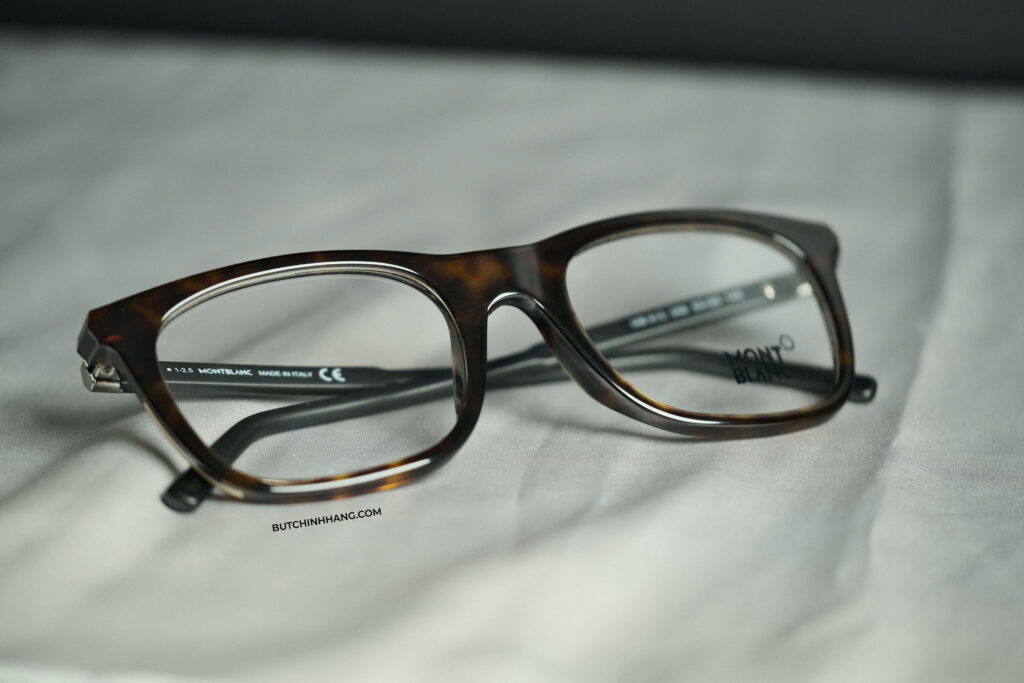 Gọng kính Montblanc Rectangular Eyeglasses với nhựa vân đồi mồi đặc trưng  DSCF0205