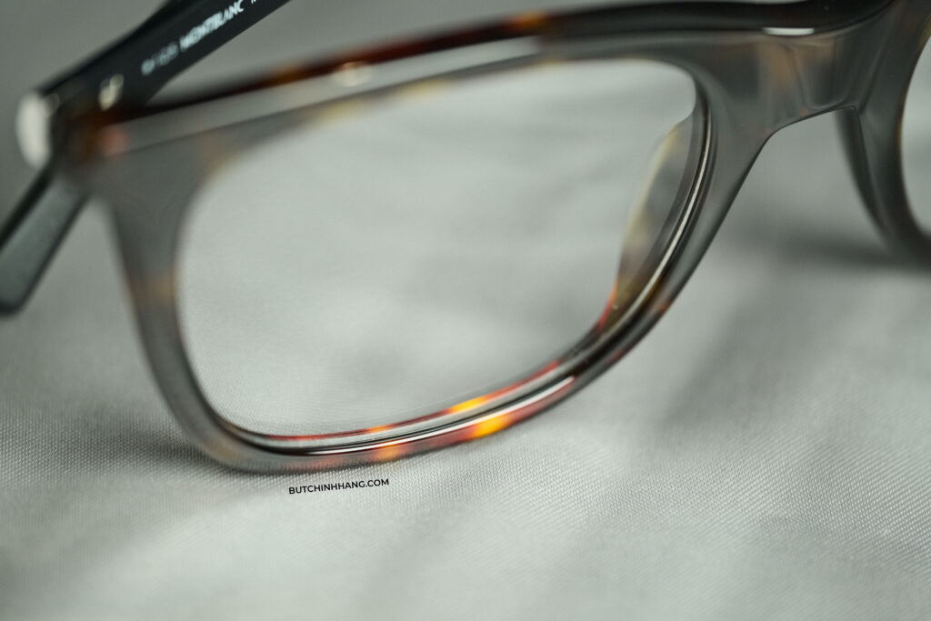 Gọng kính Montblanc Rectangular Eyeglasses với nhựa vân đồi mồi đặc trưng  DSCF0209