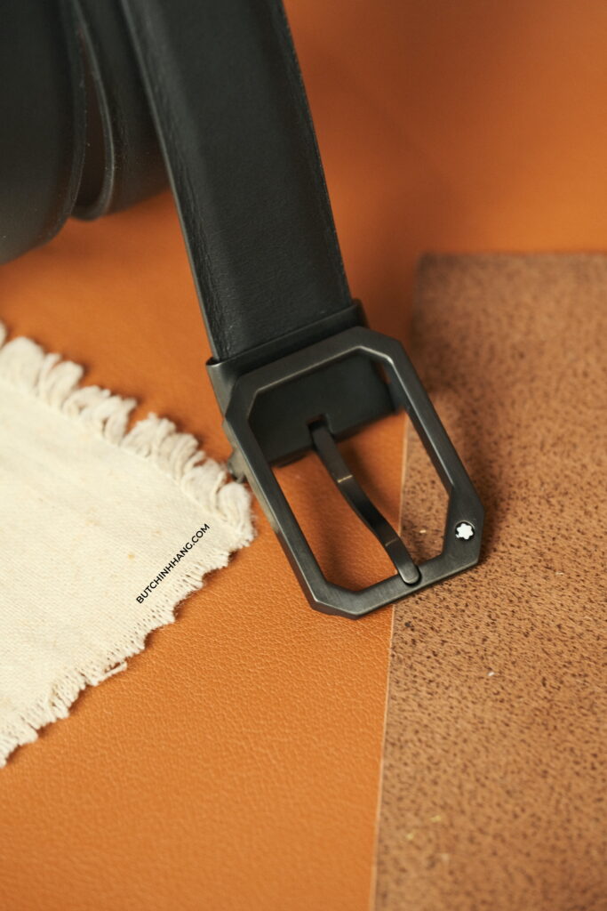 Chiếc thắt lưng nữ nhỏ nhắn duy nhất tại Bút Chính Hãng - Belt Frame Pin Buckle Plain Leather Black 2.5cm DSCF0224
