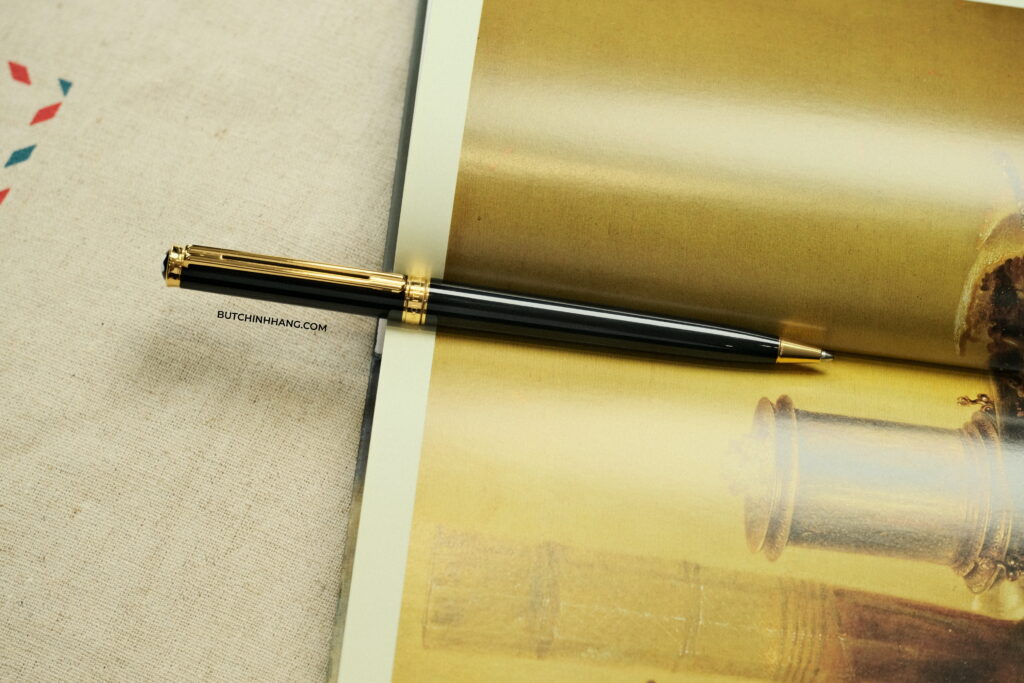 Mẫu bút cổ thanh lịch từ Montblanc - bút bi Montblanc Noblesse Oblige Gold BallPoint Pen DSCF0300