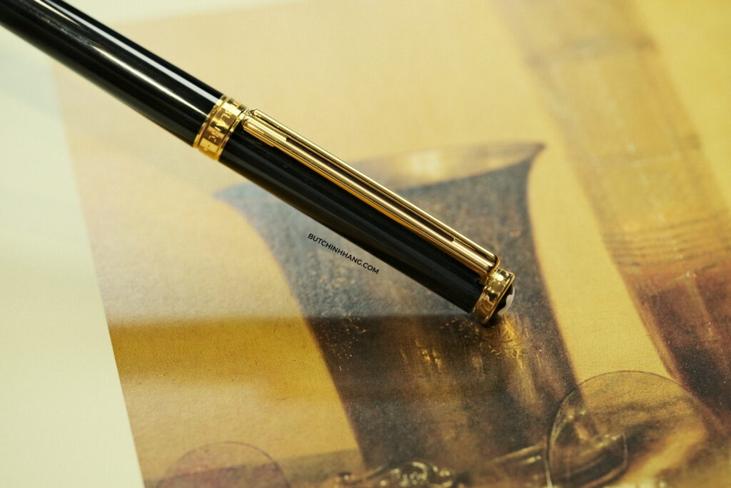 Mẫu bút cổ thanh lịch từ Montblanc - bút bi Montblanc Noblesse Oblige Gold BallPoint Pen DSCF0303