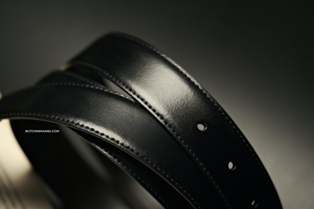 Montblanc  Reversible Chrome Tanned Leather Belt - Mẫu thắt lưng với sơn mài quý làm điểm nhấn DSCF9705