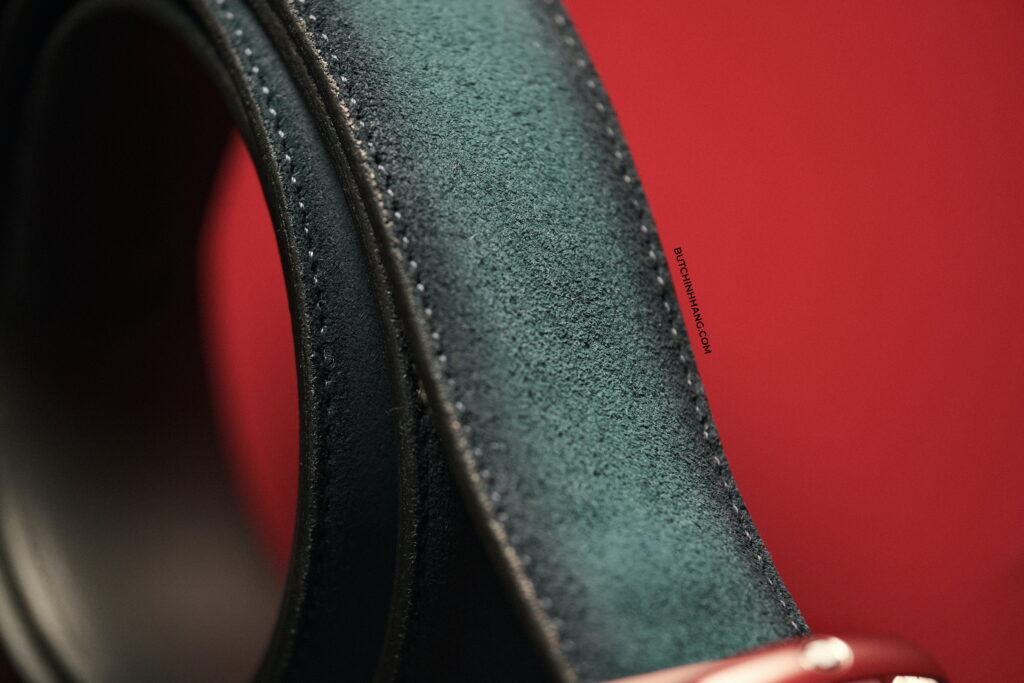 Chiếc thắt lưng Montblanc Belt Casual Line với chất liệu da thật màu xanh đầy bắt mắt DSCF9756