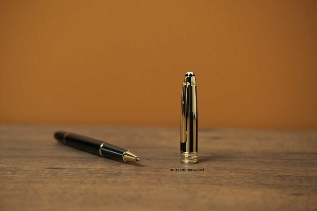 Bút bi nước Doue của dòng bút sang trọng Montblanc Meisterstuck Solitaire Gold & Black  DSCF9820