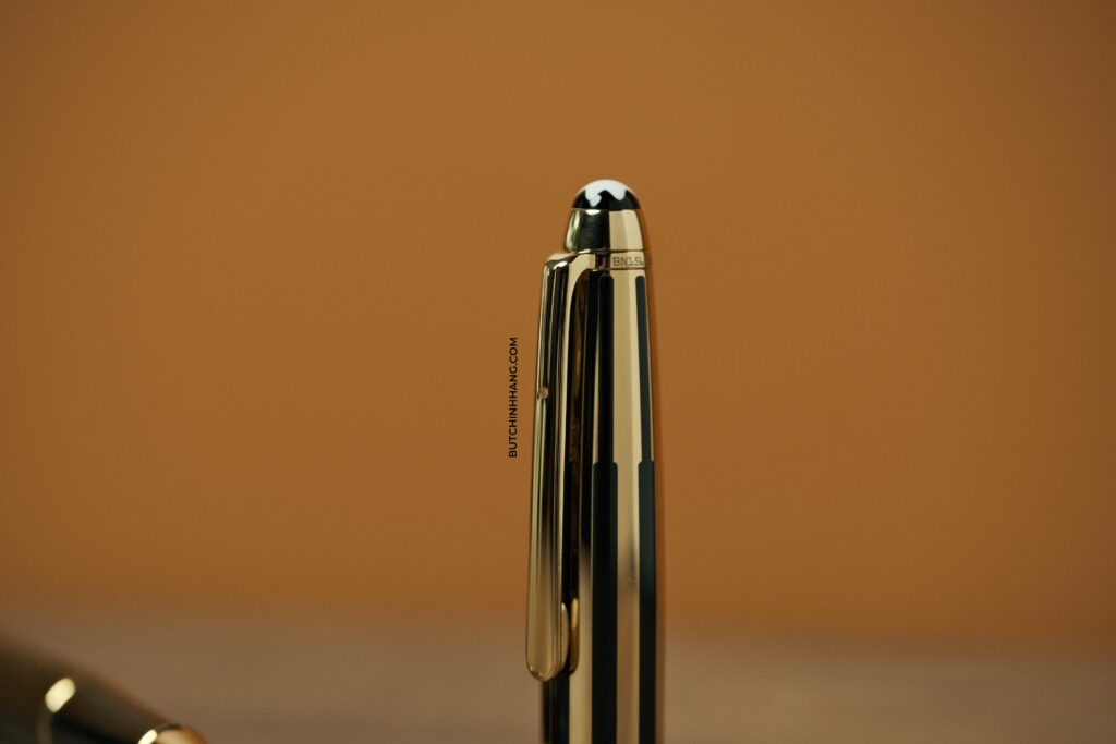 Bút bi nước Doue của dòng bút sang trọng Montblanc Meisterstuck Solitaire Gold & Black  DSCF9821