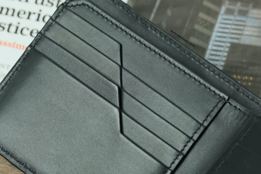 Mẫu ví với sự bảo mật tuyệt đối - Montblanc Leather Goods Urban Spirit Wallet DSCF9905