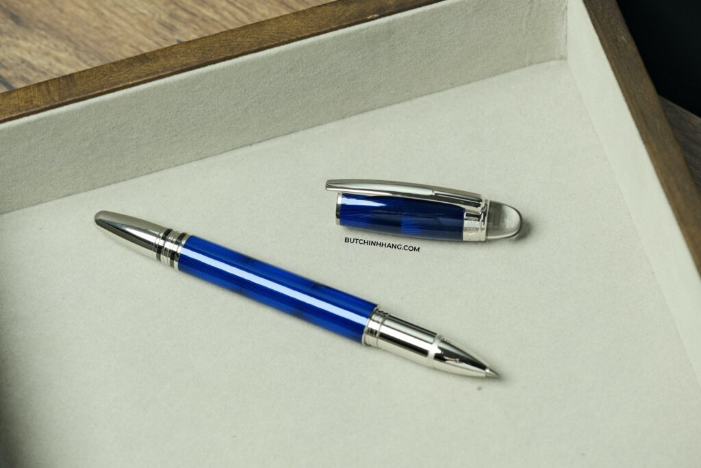 Những đường vân đặc biệt trên mẫu bút bi nước Montblanc Starwalker Cool Blue - DSCF9959