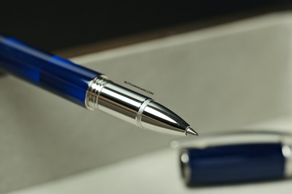 Những đường vân đặc biệt trên mẫu bút bi nước Montblanc Starwalker Cool Blue DSCF9961