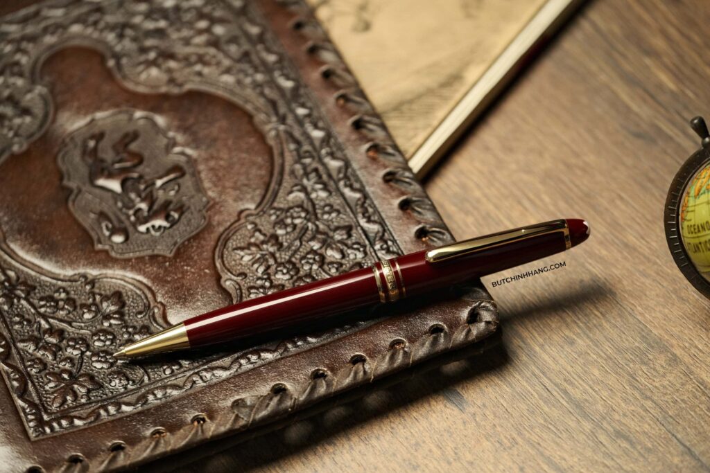 Montblanc pencil and Montblanc Meisterstuck Burgundy Classique pen model - but only montblanc and color but montblanc meisterstuck burgundy classique