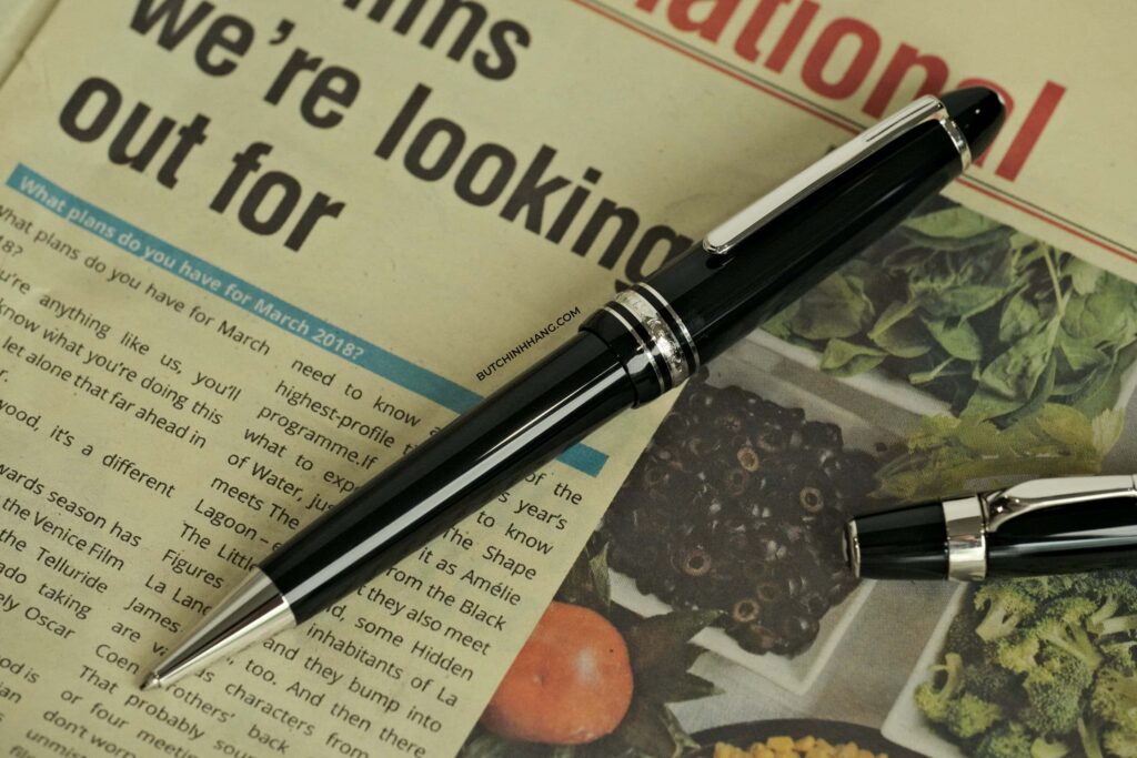 The two versions of the Montblanc Boheme and Meisterstuck Legrand are charming even though they are archive versions - the two versions of the Montblanc Boheme and Meisterstuck Legrand are charming even though they are archive versions