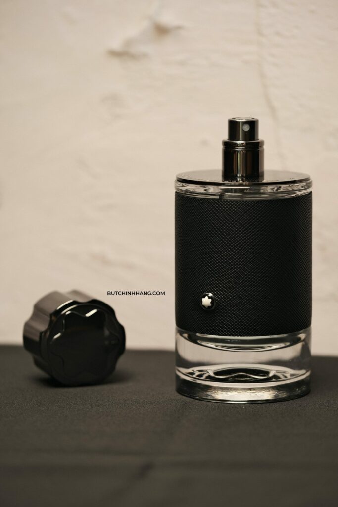 Mẫu nước hoa hoàn mỹ từ vẻ ngoài đến hương thơm - Nước hoa nam Montblanc Explorer Eau de Parfum - mau nuoc hoa hoan my tu ve ngoai den huong thom nuoc hoa nam montblanc explorer eau de parfum