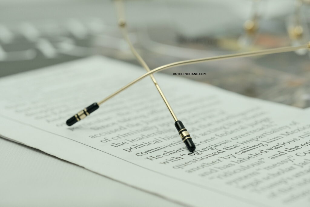 Phần gọng kính sang trọng với những đường cắt lấp lánh - Montblanc Rimless Gold Plate - phan gong kinh sang trong voi nhung duong cat lap lanh montblanc rimless gold plate 1