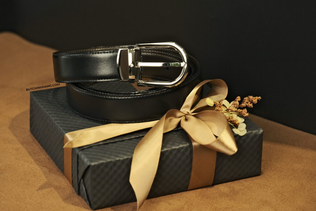 Thắt lưng Montblanc Horseshoe SH Palladium - coat Pin Buckle Reversible Black & Brown Leather Belt 123890 - 3cm - DSF0677
