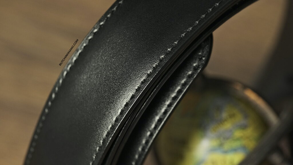 Màu vàng hồng sang trọng của mẫu thắt lưng Montblanc Classic Rose Gold Reversible Leather Belt DSF1143