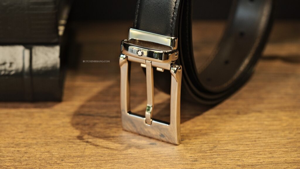 Chiếc thắt lưng độc đáo Montblanc Reversible Calfskin Leather Belt với thiết kế cực kỳ hiện đại - DSF1393
