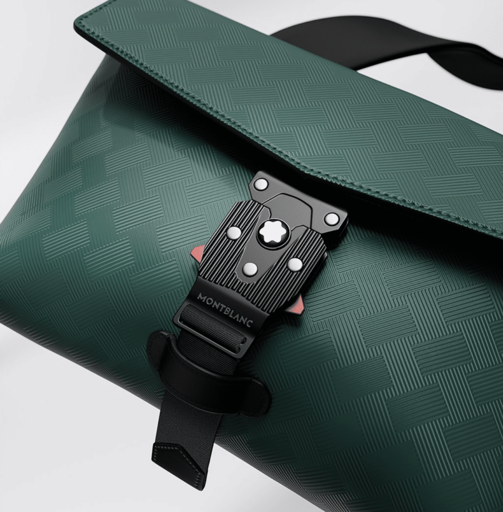 Giới thiệu - Montblanc Extreme 3.0 envelope bag with M LOCK 4810 buckle - chiếc túi xanh lá đầy sự hiện đại - gioi thieu montblanc extreme 3.0 envelope bag with m lock 4810 buckle chiec tui xanh la day su hien dai 3