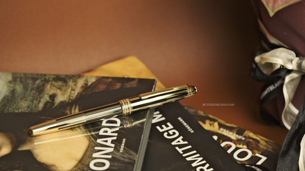 Mẫu bút bi nước thuộc dòng bút lẫy lừng Montblanc Meisterstuck Solitaire Gold & Black 001CBB38 0316 4CD7 BE41 A0E6EDF79EE8 1 201 a