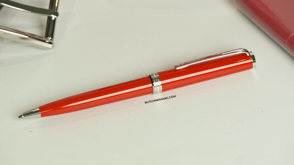 Những sản phẩm với màu đỏ đặc trưng và đầy sức quyến rũ tại Bút Chính Hãng - DSF1928