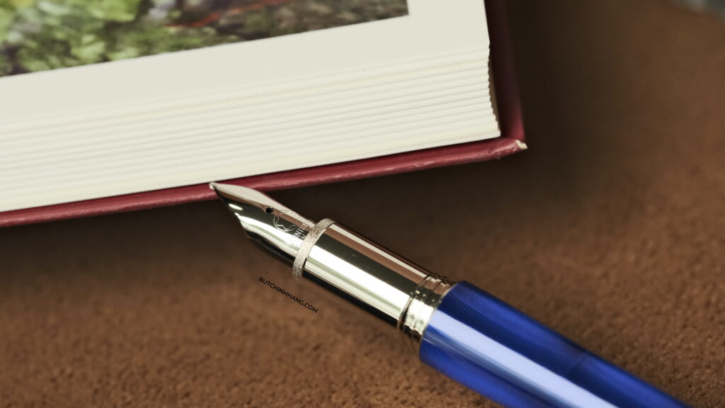 Montblanc Starwalker Cool Blue - phiên bản bút tuyệt đẹp và sang trọng, thể hiện sự khéo léo hoàn hảo của thương hiệu Montblanc DSF2216