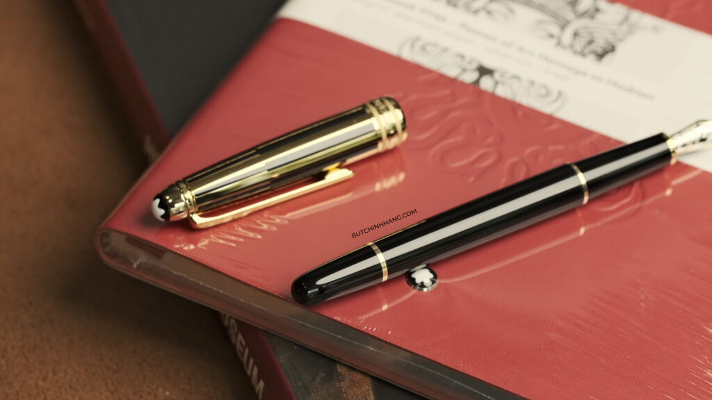 Mẫu bút máy Doue thuộc dòng bút Montblanc Meisterstuck Solitaire Gold & Black với vẻ đẹp rung động DSF2492
