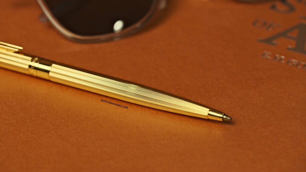 Báu vật trong những phiên bản bút cổ - Bút Montblanc Noblesse Gold plated Ballpoint Pen - bau vat trong nhung phien ban but co but montblanc noblesse gold plated ballpoint pen 2