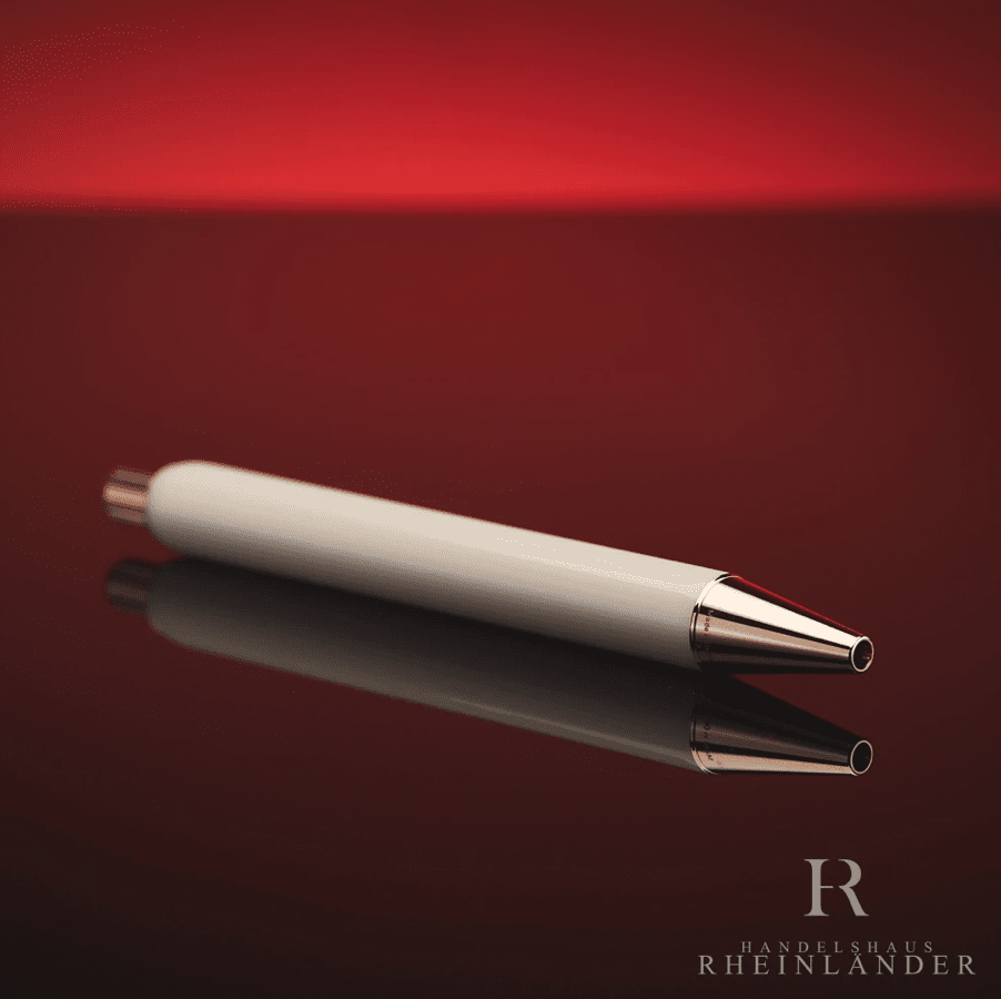 Giới thiệu - Mẫu bút Montblanc Heritage Rouge et Noir Special Edition Baby Ivory - gioi thieu mau but montblanc heritage rouge et noir special edition baby ivory 2