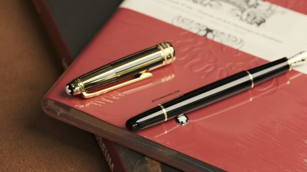 Mẫu bút máy Doue thuộc dòng bút Montblanc Meisterstuck Solitaire Gold & Black với vẻ đẹp rung động - mau but may doue thuoc dong but montblanc meisterstuck solitaire gold amp black voi ve dep rung dong 2