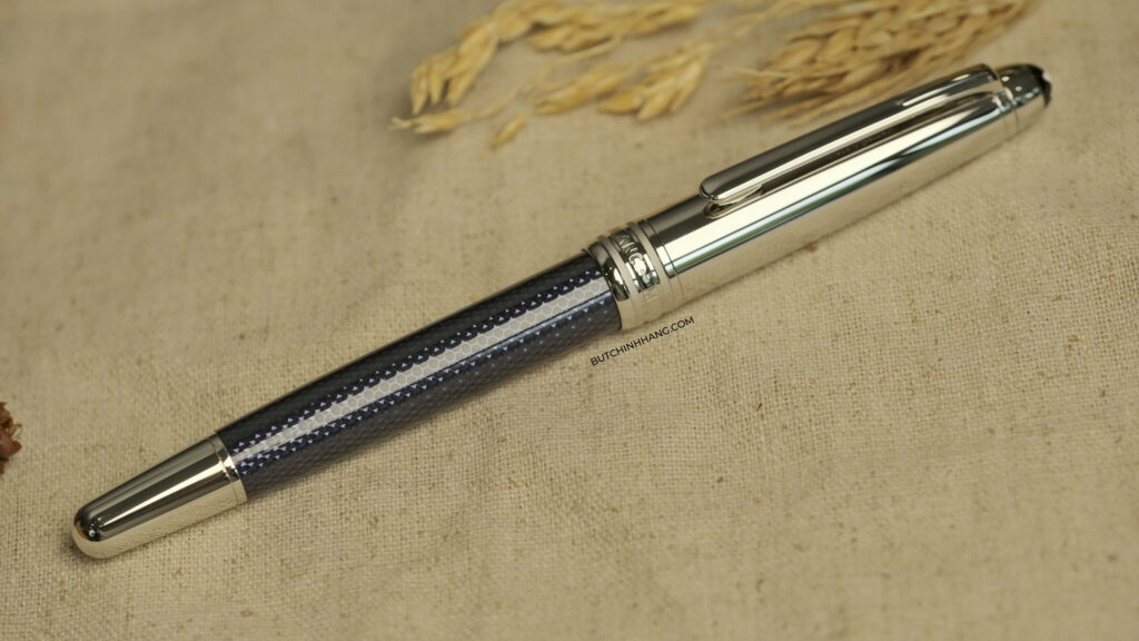 Montblanc Meisterstuck Solitaire Doué Blue Hour Rollerball Pen 112894 - Mẫu bút bi nước với thân bút lấp lánh tuyệt đẹp - montblanc meisterstuck solitaire doue blue hour rollerball pen 112894 mau but bi nuoc voi than but lap lanh tuyet dep 1