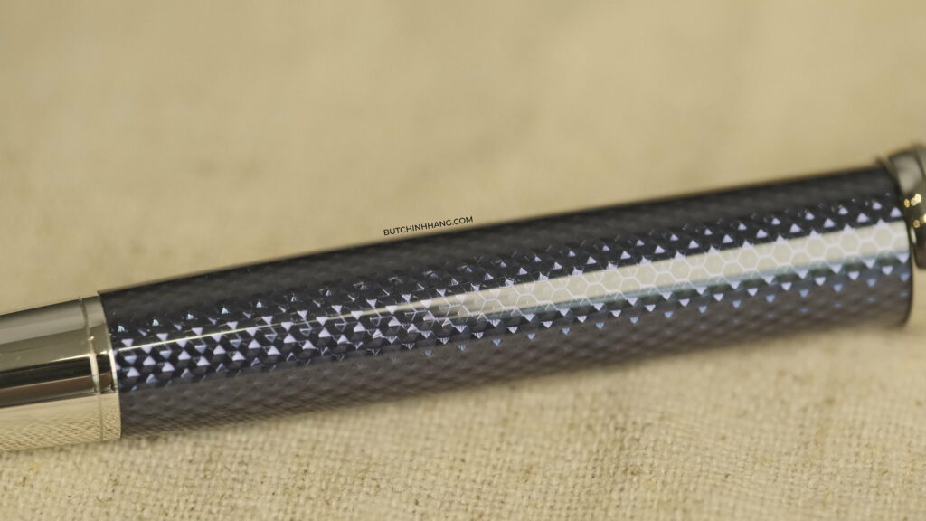 Montblanc Meisterstuck Solitaire Doué Blue Hour Rollerball Pen 112894 - Mẫu bút bi nước với thân bút lấp lánh tuyệt đẹp - montblanc meisterstuck solitaire doue blue hour rollerball pen 112894 mau but bi nuoc voi than but lap lanh tuyet dep 3