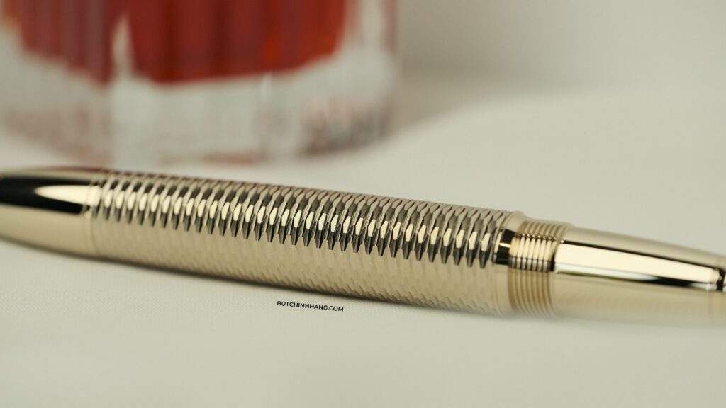 Trải nghiệm tuyệt vời với phiên bản bút Montblanc Meisterstuck Solitaire Geometry Champagne Gold Legrand - trai nghiem tuyet voi voi phien ban but montblanc meisterstuck solitaire geometry champagne gold legrand 1