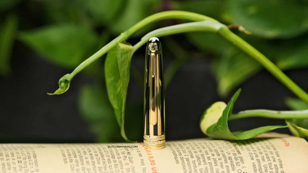 Montblanc Meisterstuck Solitaire Gold & Black - Mẫu bút bi nước của sự sáng tạo kết hợp sang trọng cổ điển - DSCF3133
